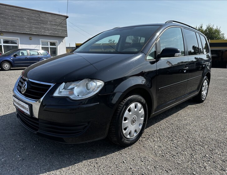 Volkswagen Touran 1