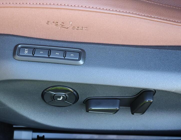 Škoda Superb 21