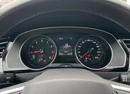 Volkswagen Passat 9