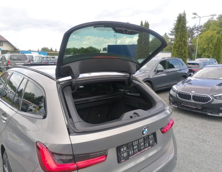 BMW Řada 3 30