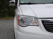 Chrysler Town & Country 44