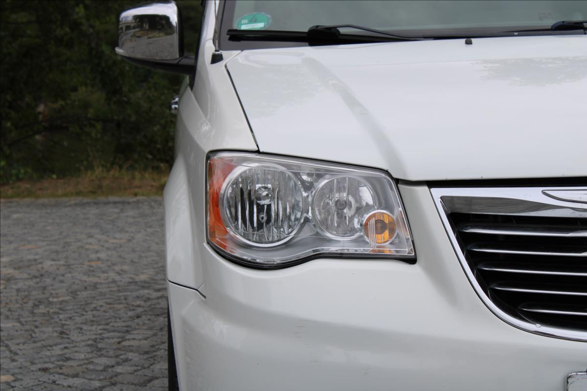 Chrysler Town & Country