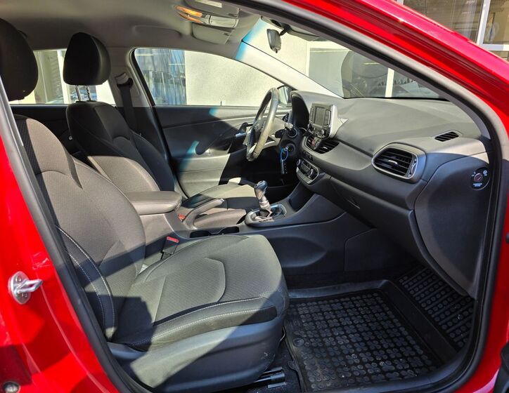 Hyundai i30 20