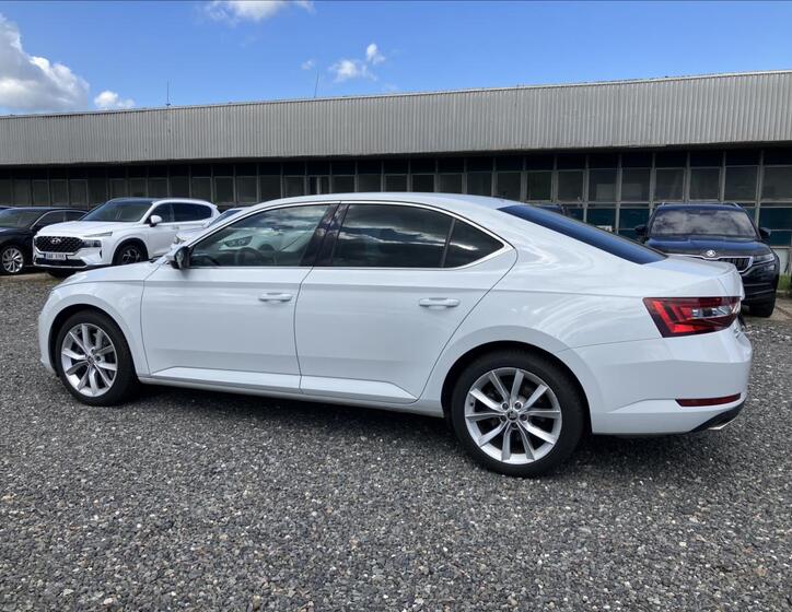 Škoda Superb 4