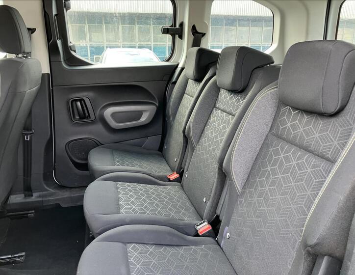 Peugeot Rifter 11