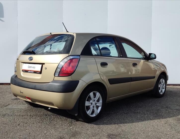 KIA Rio 2