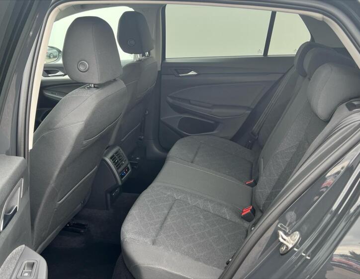 Volkswagen Golf 13