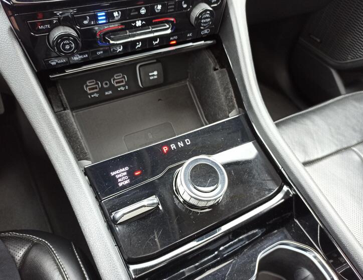 Jeep Grand Cherokee 34