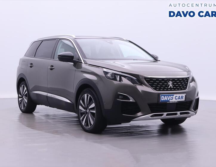 Peugeot 5008 1