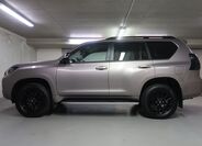 Toyota Land Cruiser 8