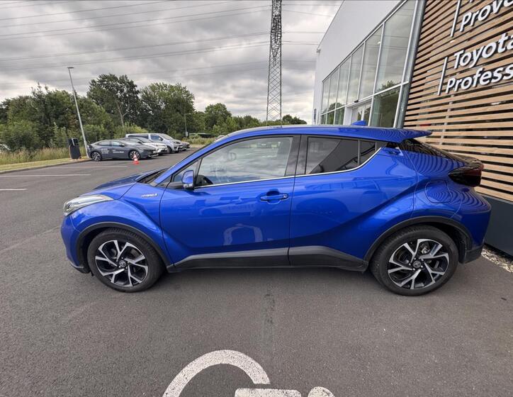 Toyota C-HR 3
