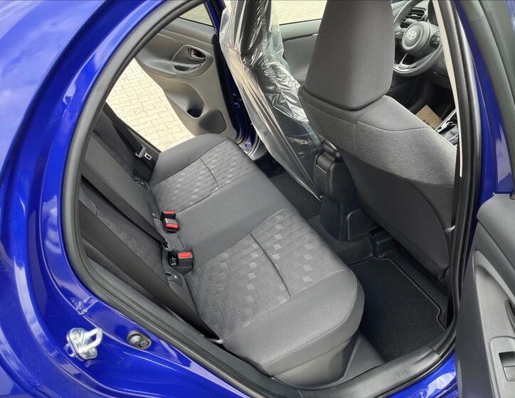 Toyota Yaris 8