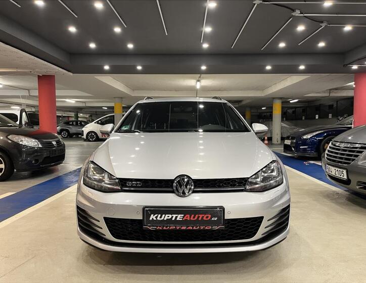 Volkswagen Golf 8