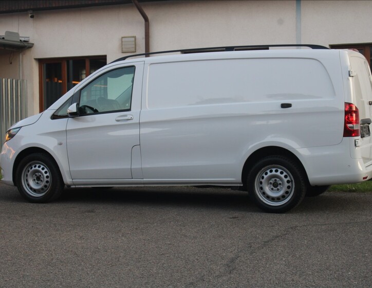 Mercedes-Benz Vito 8