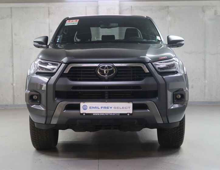 Toyota Hilux 2