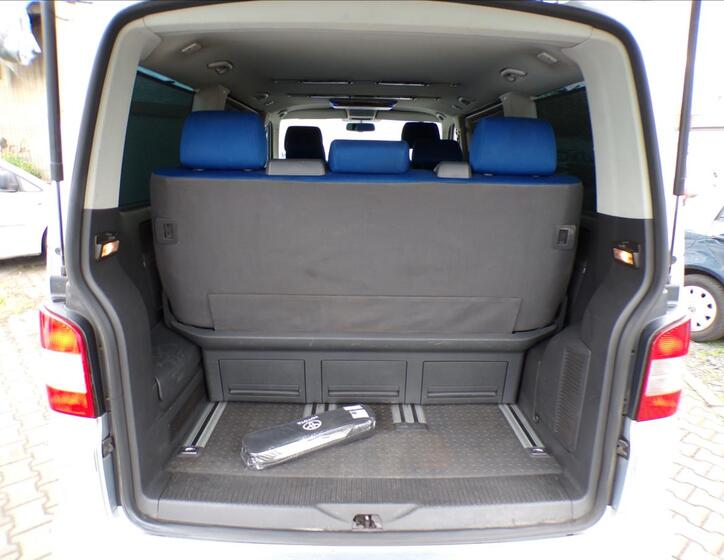 Volkswagen Multivan 22