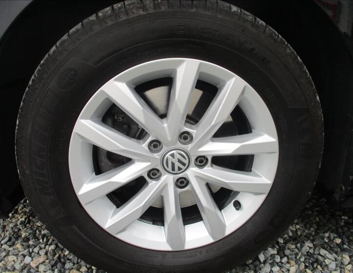 Volkswagen Passat 40