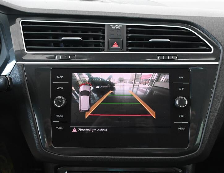 Volkswagen Tiguan 24