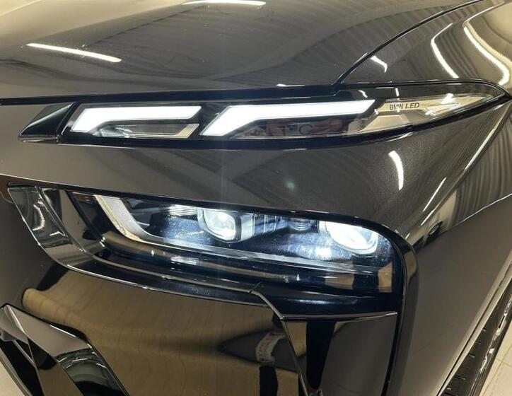 BMW X7 5