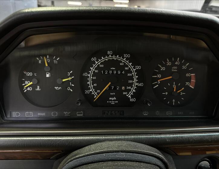 Mercedes-Benz 124 18