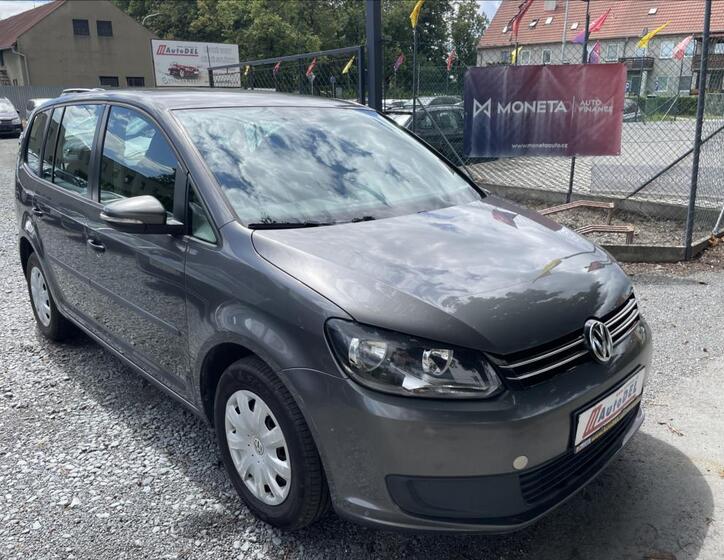 Volkswagen Touran 8