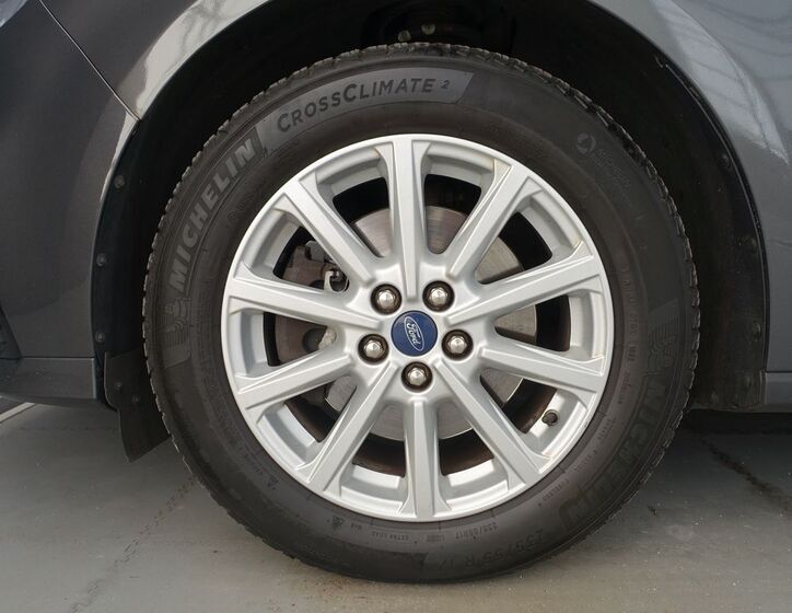 Ford Galaxy 31