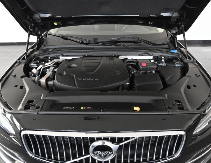 Volvo V90 5