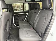 Land Rover Defender 16