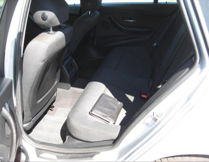 BMW Řada 3 8