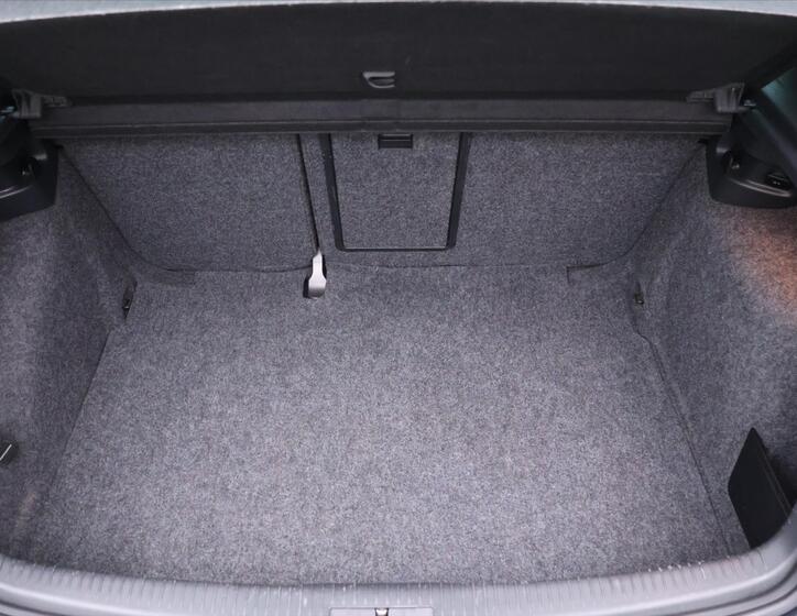 Volkswagen Golf 1