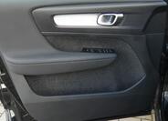 Volvo XC40 8