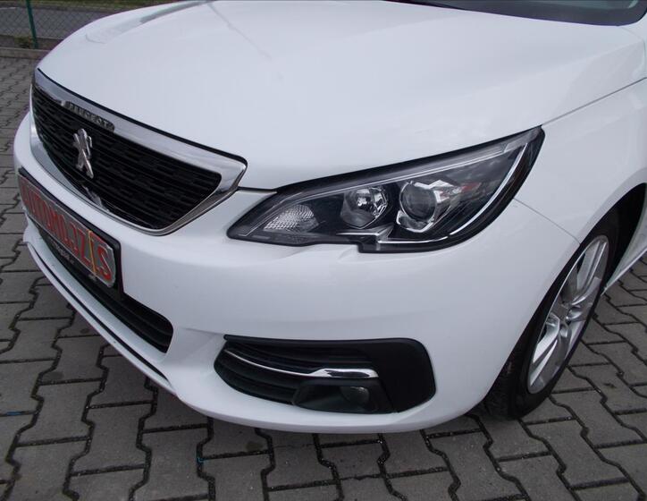 Peugeot 308 7