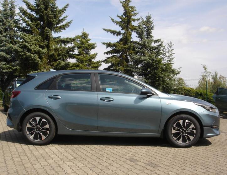 KIA Ceed 11
