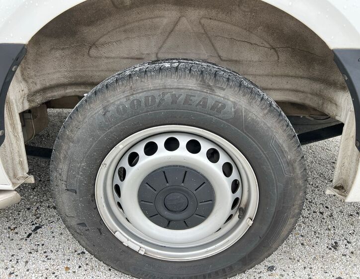 Volkswagen Crafter 16
