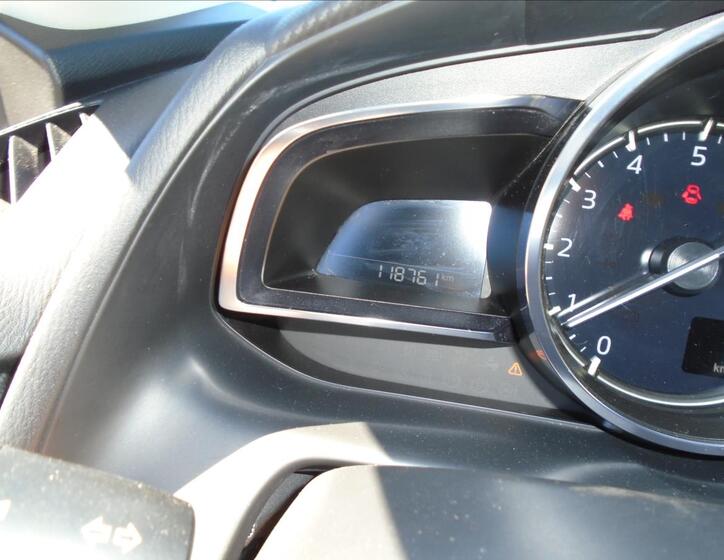 Mazda 2 32