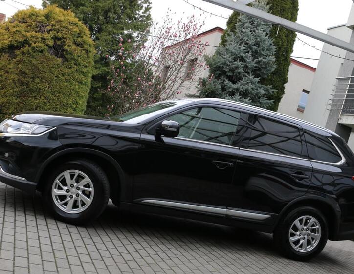 Mitsubishi Outlander 15