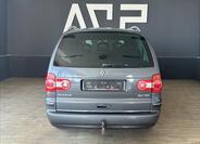 Volkswagen Sharan 8