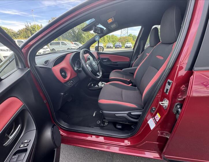 Toyota Yaris 9