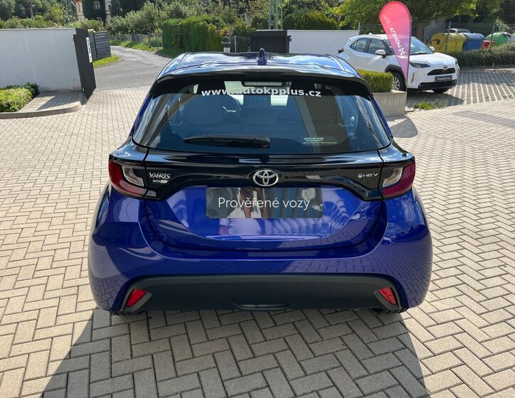 Toyota Yaris 5