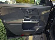 Mercedes-Benz EQB 9