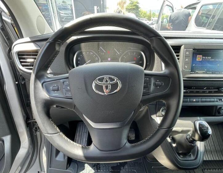 Toyota ProAce Verso 17