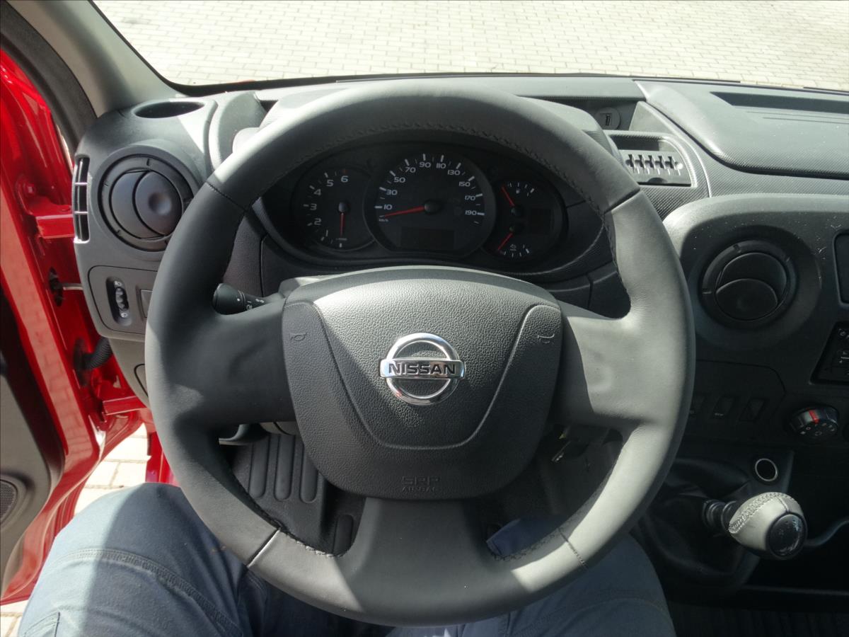 Nissan NV400