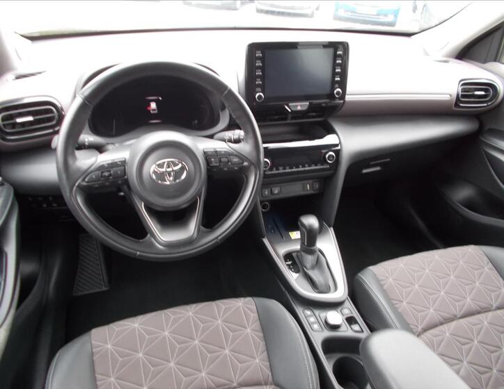 Toyota Yaris 18