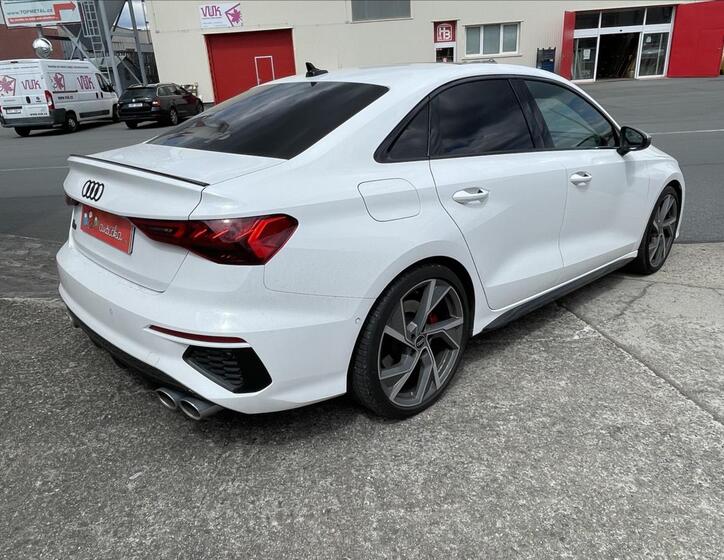 Audi S3 5