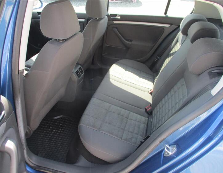 Volkswagen Golf 10