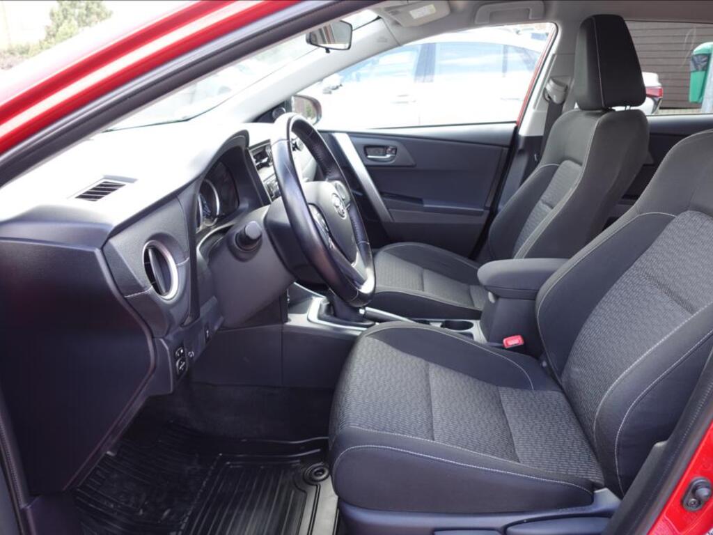 Toyota Auris 10