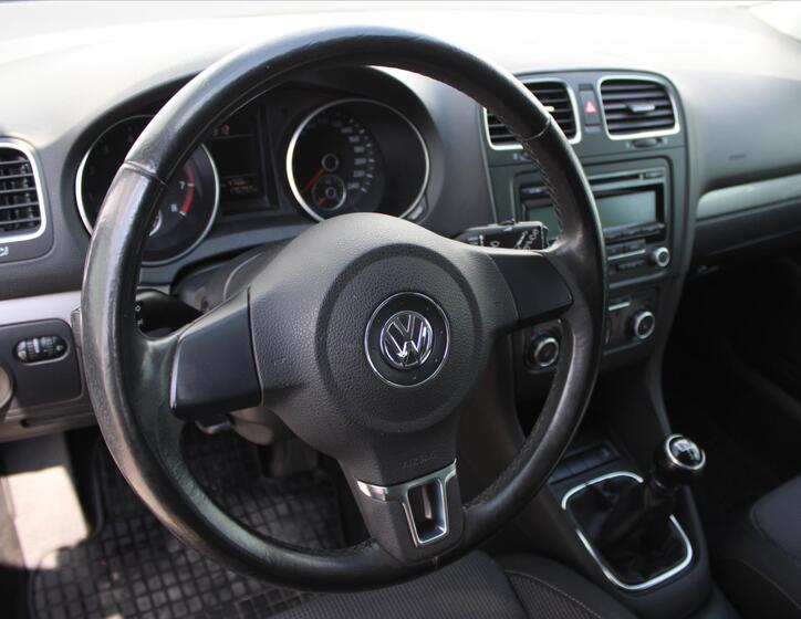 Volkswagen Golf 13