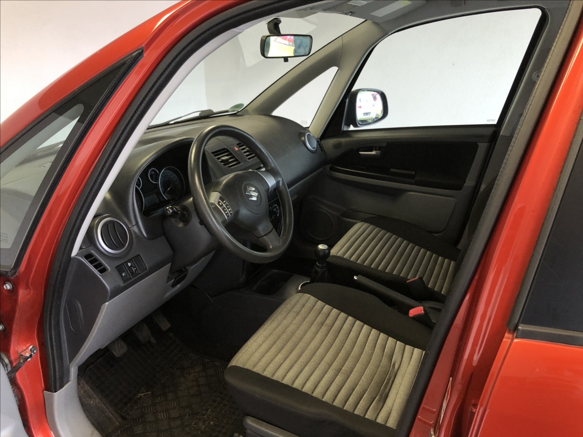 Suzuki SX4