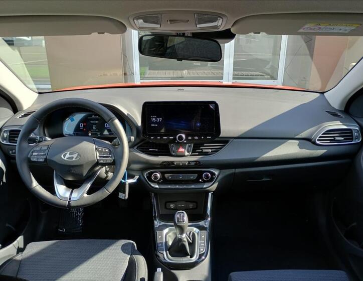 Hyundai i30 4