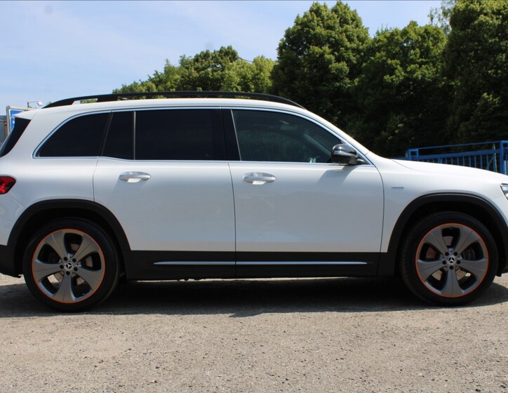 Mercedes-Benz GLB 4